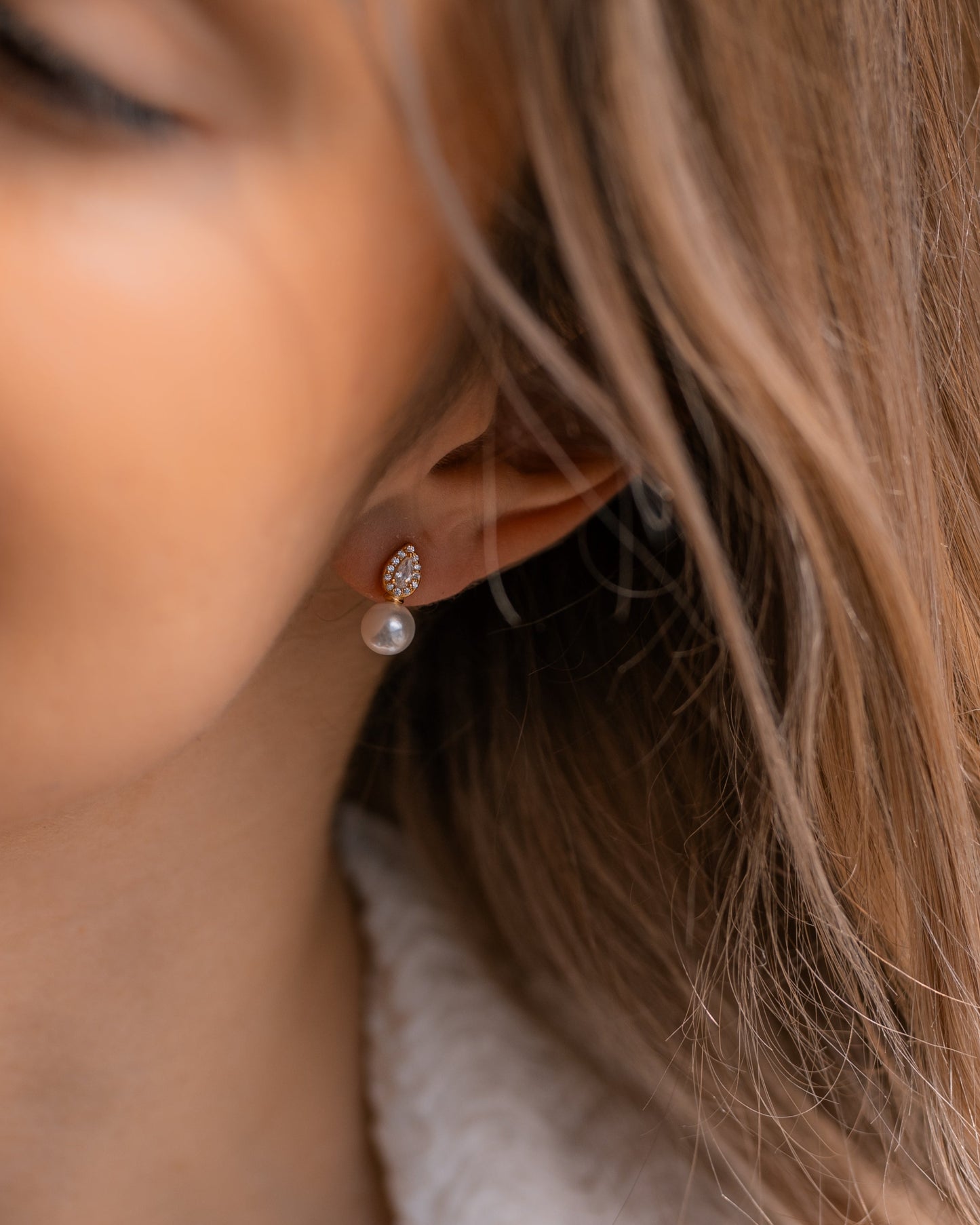 Teardrop Diamond Pearl Studs