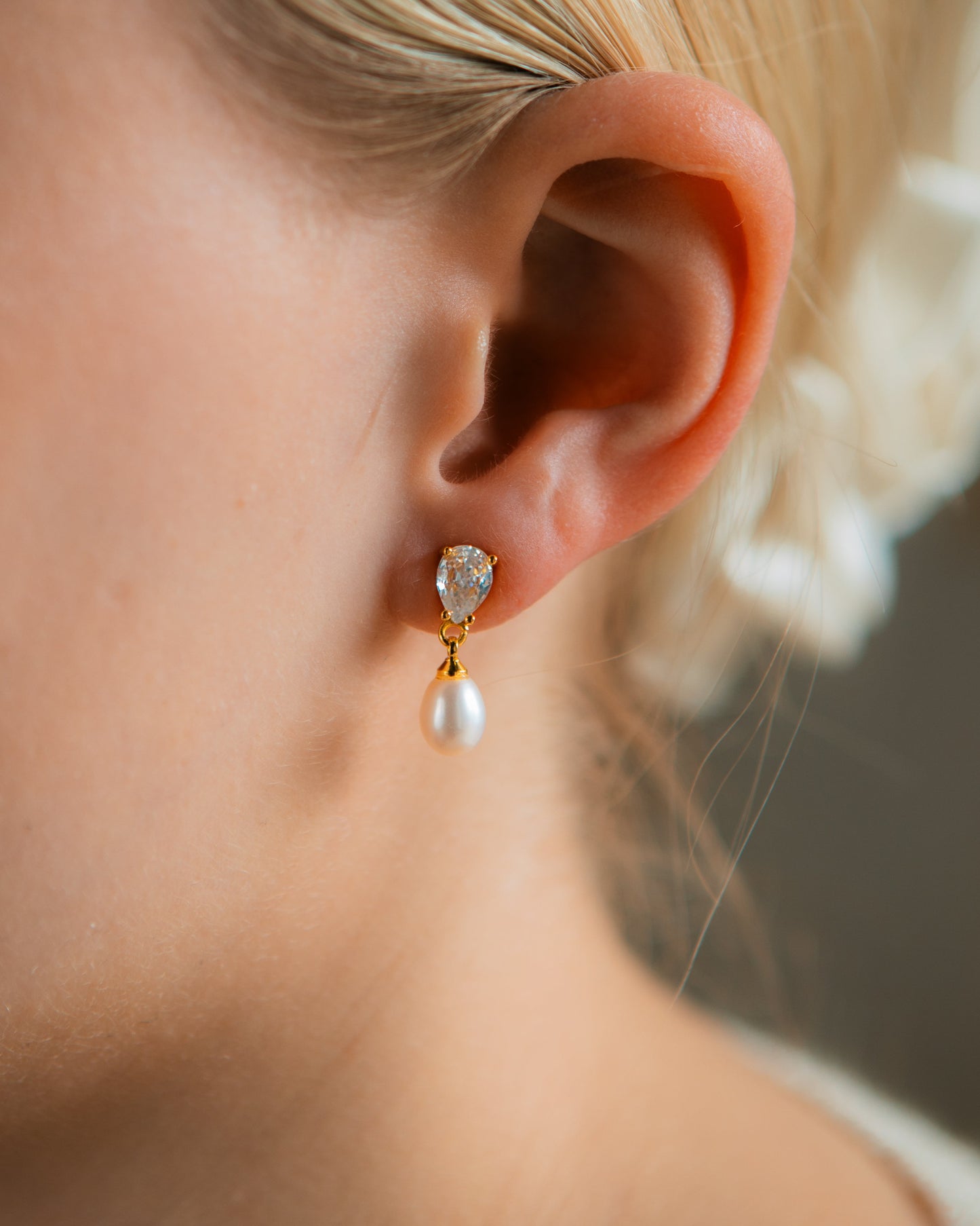 Teardrop Diamond Pearl Earrings