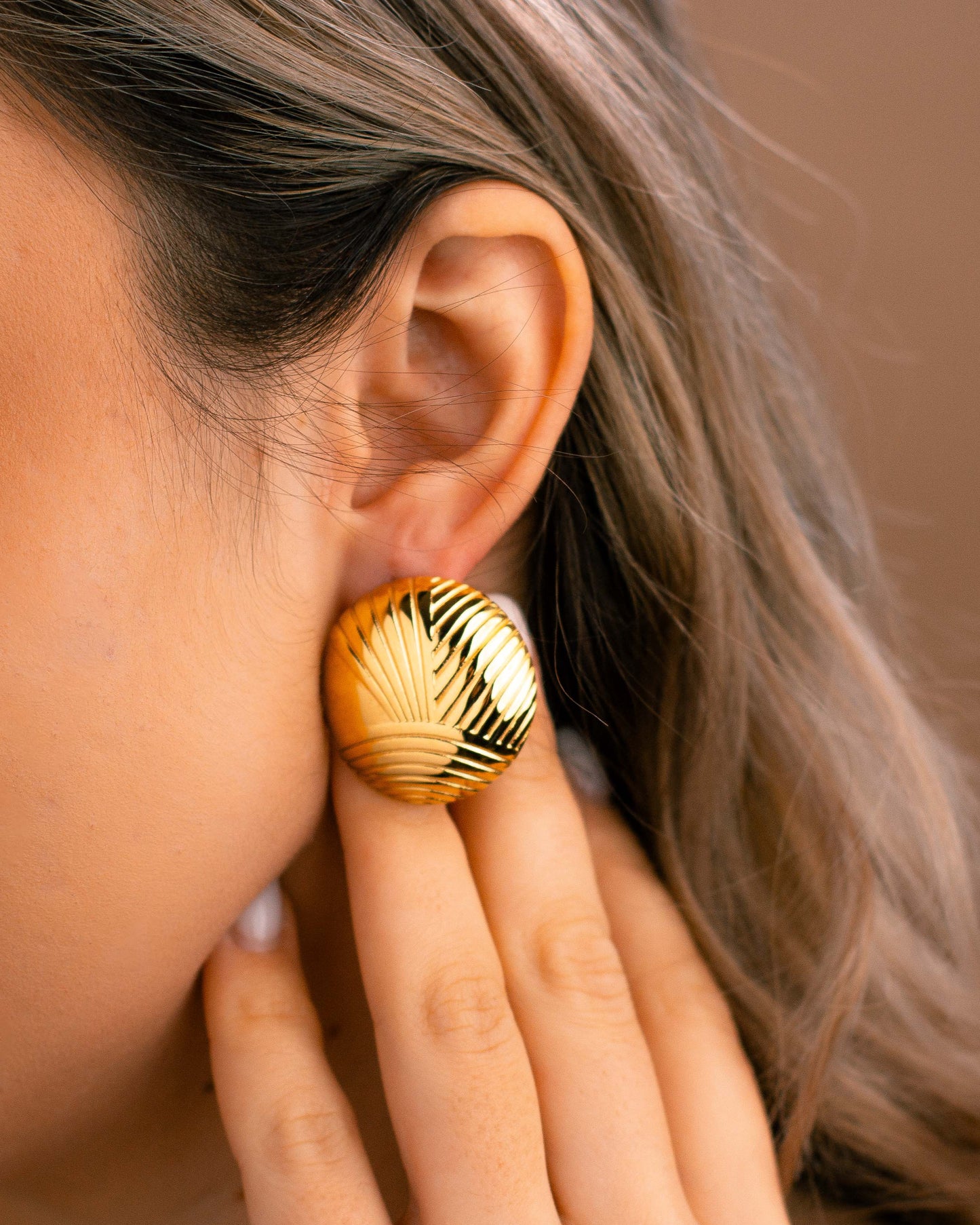 Ribbed Oversize Stud Earrings