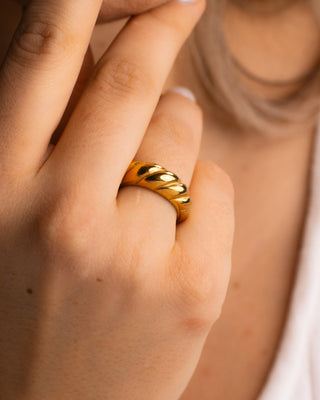 Croissant Dome Ring