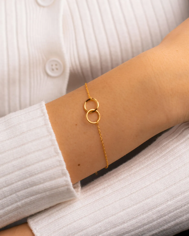 Interlocking Circles Bracelet